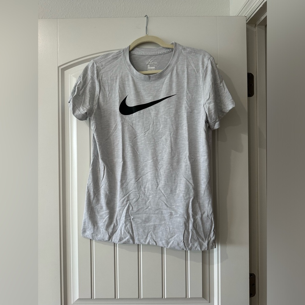 NIKE DRI-FIT SHORT SLEEVE TEE